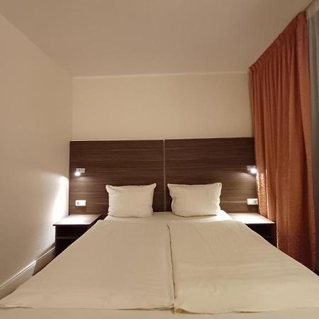 Hotel Ariana Koeln Esterno foto